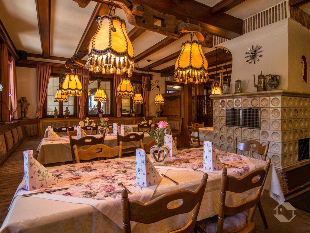 Hotel Restaurant Alte Linde Bad Wildbad Ngoại thất bức ảnh