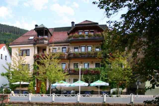 Hotel Restaurant Alte Linde Bad Wildbad Ngoại thất bức ảnh